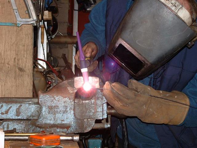 tig on gear link rod